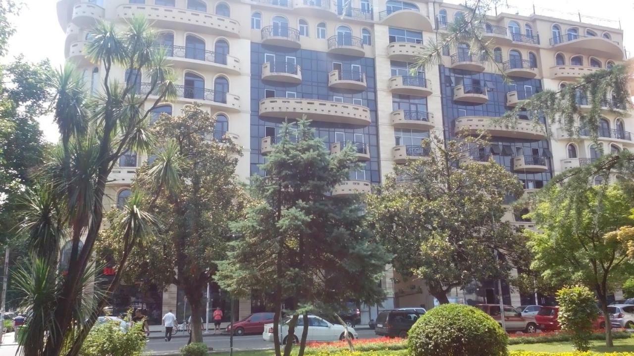 Apartament In The Centre 巴统 外观 照片